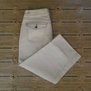 LA blues white Capri pants size 8